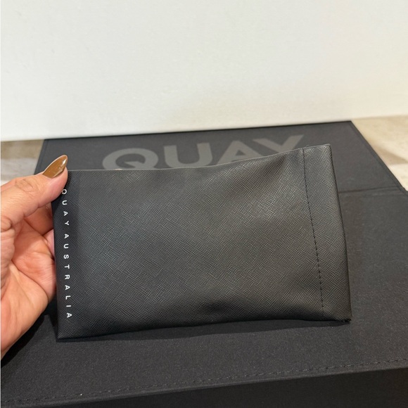 Quay Australia  GOLDIE Black Sunglasses main image 10